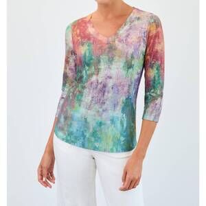 NEW FDJ 3/4 sleeve v-neck top in floral blur